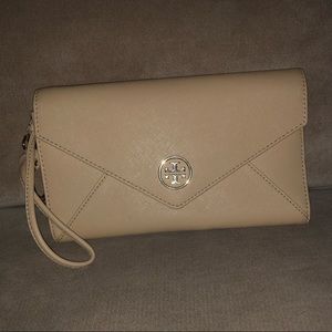 Tory Burch Envelope Wristlet